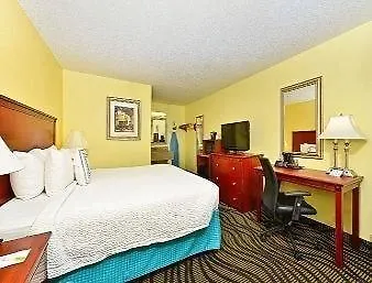 Baymont By Wyndham Savannah Midtown Hotel