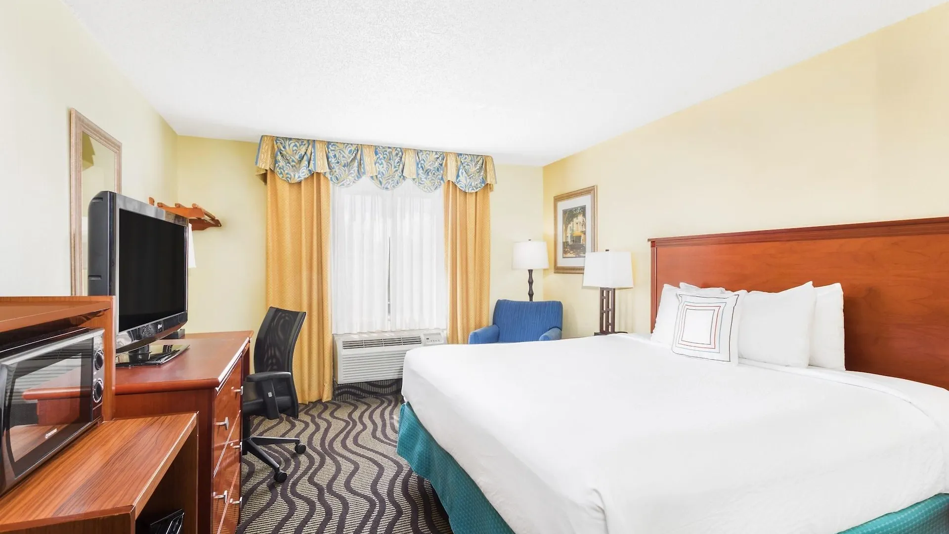Baymont By Wyndham Savannah Midtown