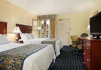 Hotel Baymont By Wyndham Savannah Midtown