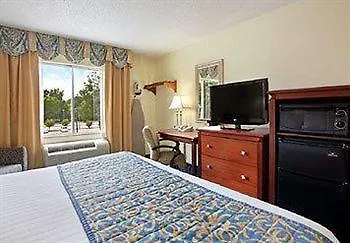Baymont By Wyndham Savannah Midtown