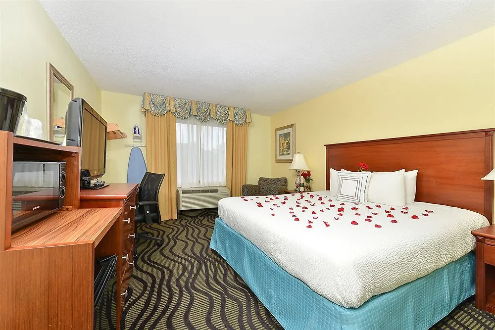 Baymont By Wyndham Savannah Midtown
